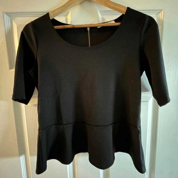 3 for $30 Cléo Top - Picture 1 of 4